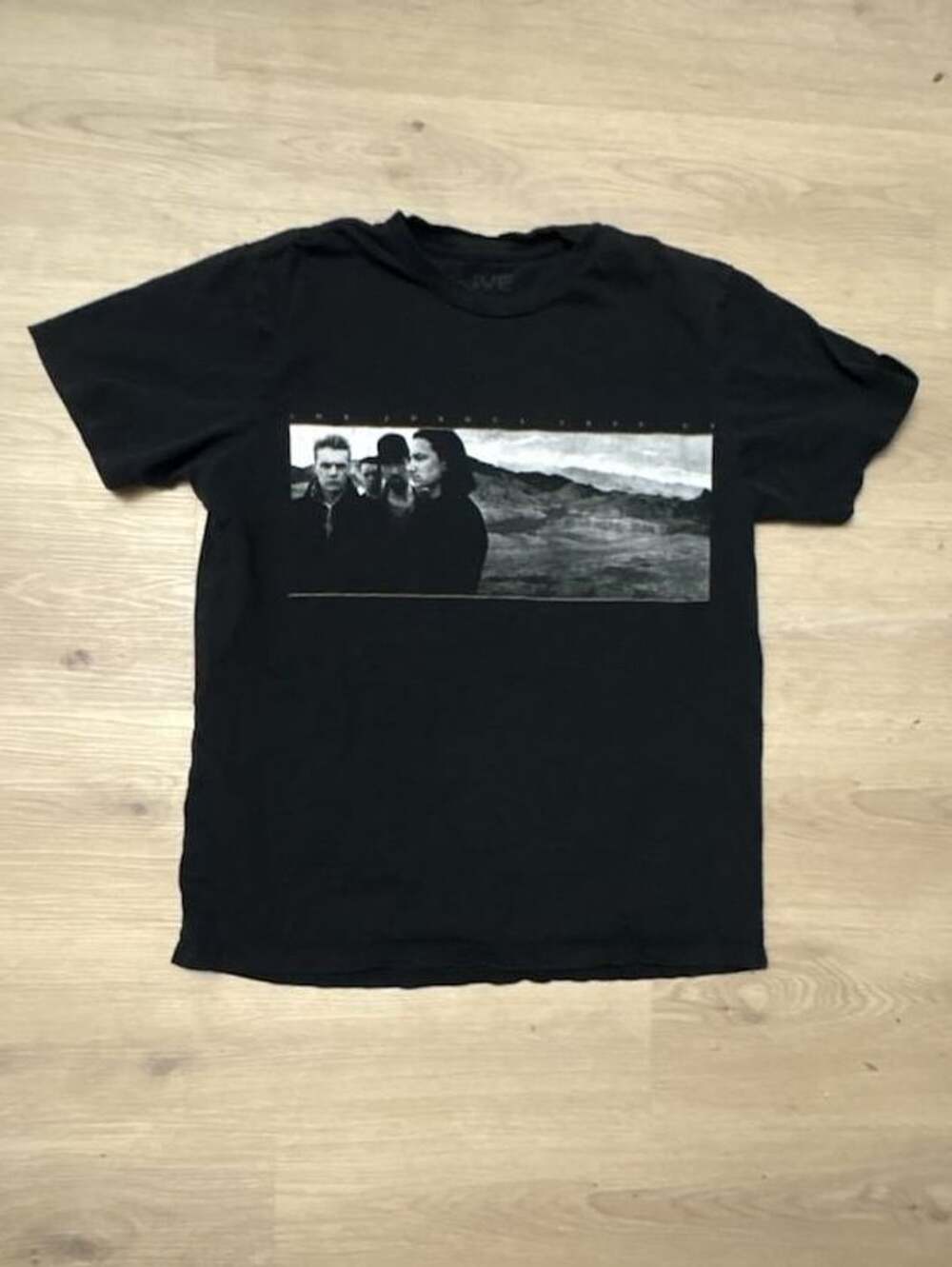 EDUN LIVE U2 The Joshua Tree Tour 2017 Concert T-Shirt